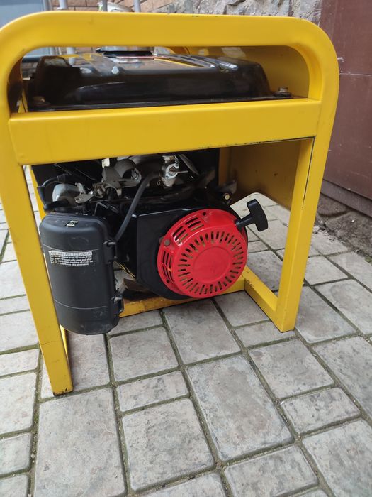 Генератор бензиновий