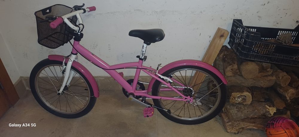 Bicicleta  de menina  roda 20