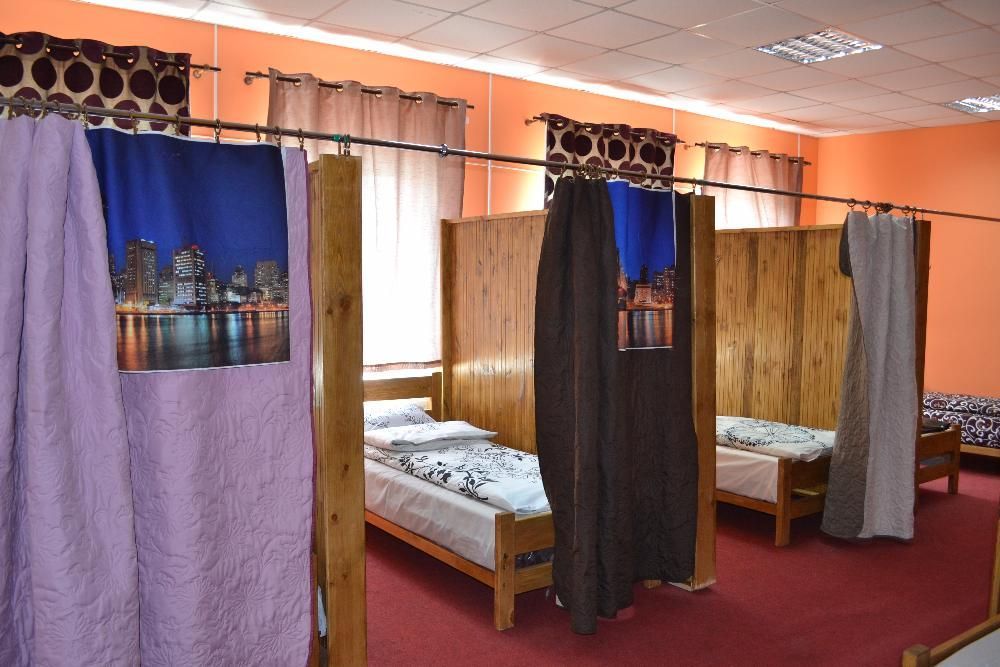 Хостел  р-н Хмельницького шосе койко-місце вул.Генерала АрабеяСвітло є