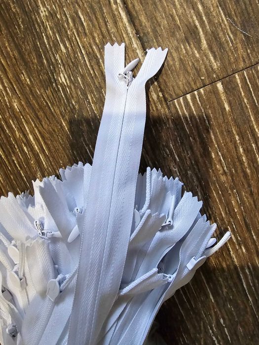 Потайна застібка блискавка молния потайная 50см біла