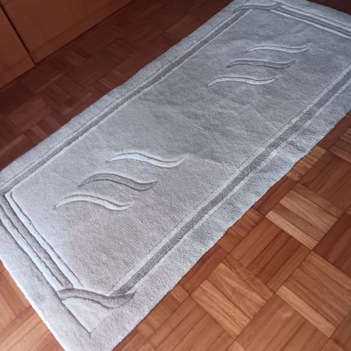 Vendo terno de tapetes para quarto