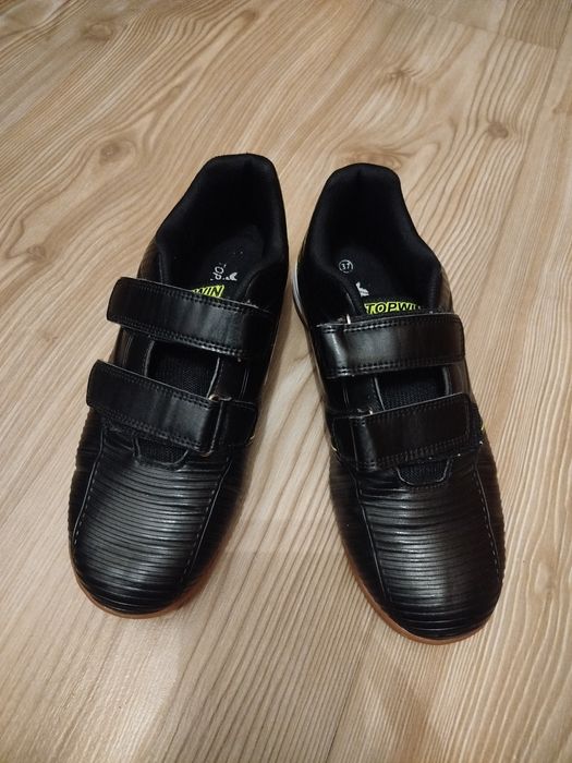 Buty sportowe halówki