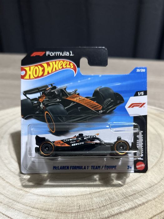 Miniatura Hot Wheels Mclaren 1 Team/ Équipe