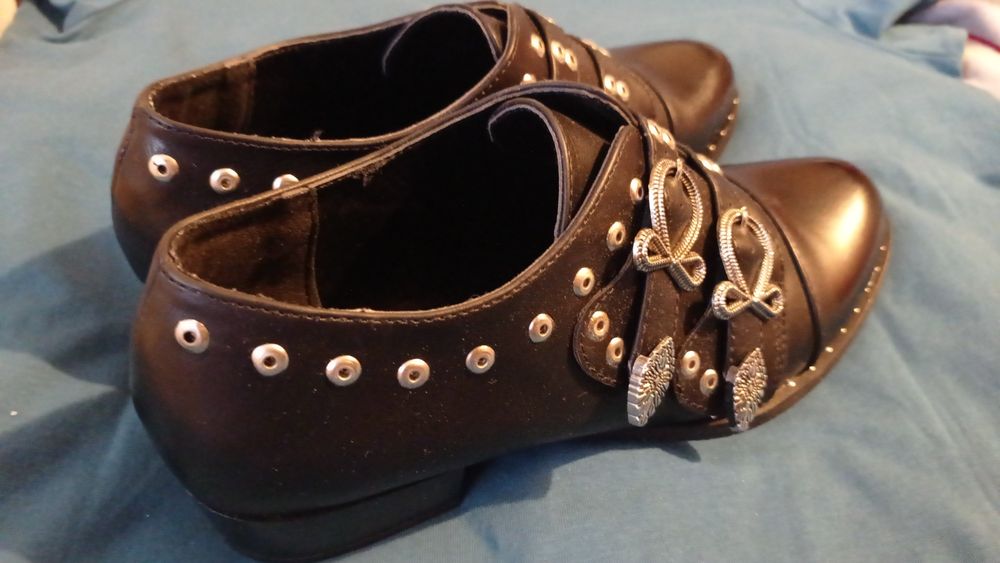 Buty czarne rozmiar 39