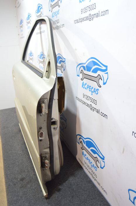 PORTA FRENTE FRONTAL DIREITA VOLVO V70 II 2 MK2 285 S60 FECHO
