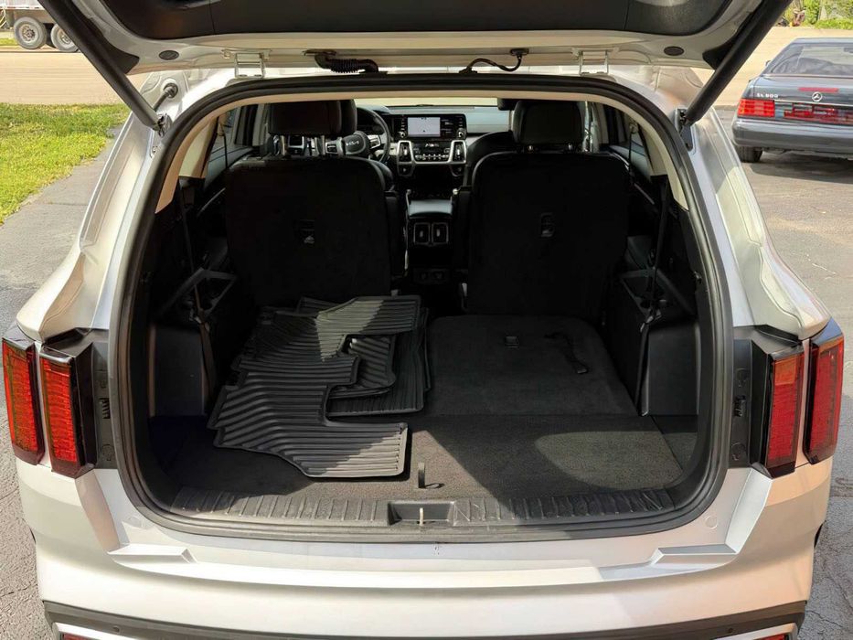 Kia Sorento Hybrid EX      2022