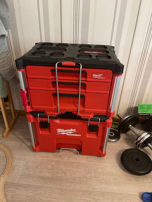 Шухляди Milwaukee . packout кейси. США