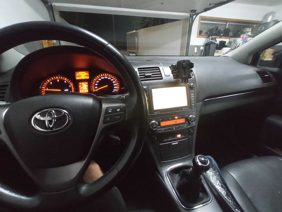 Toyota Avensis 2.2 150cv
