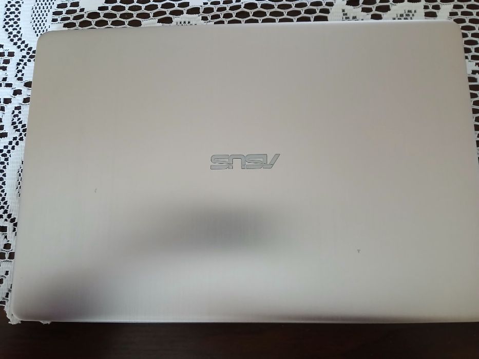 Laptop Asus 2017 r  do pracy