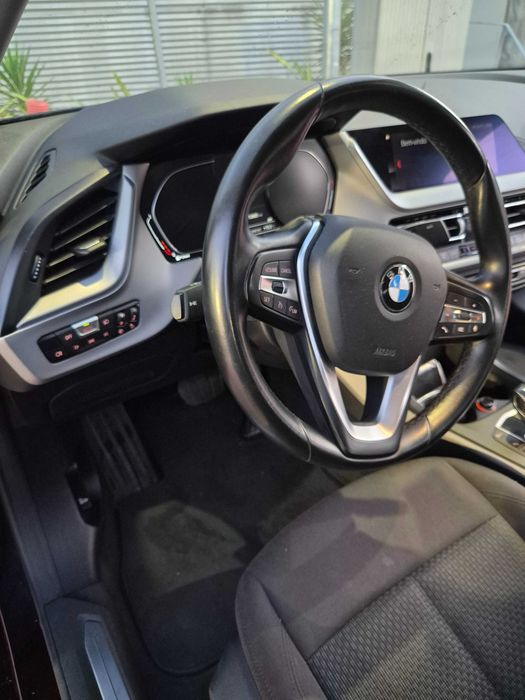 Carro BMW serie 2 preto