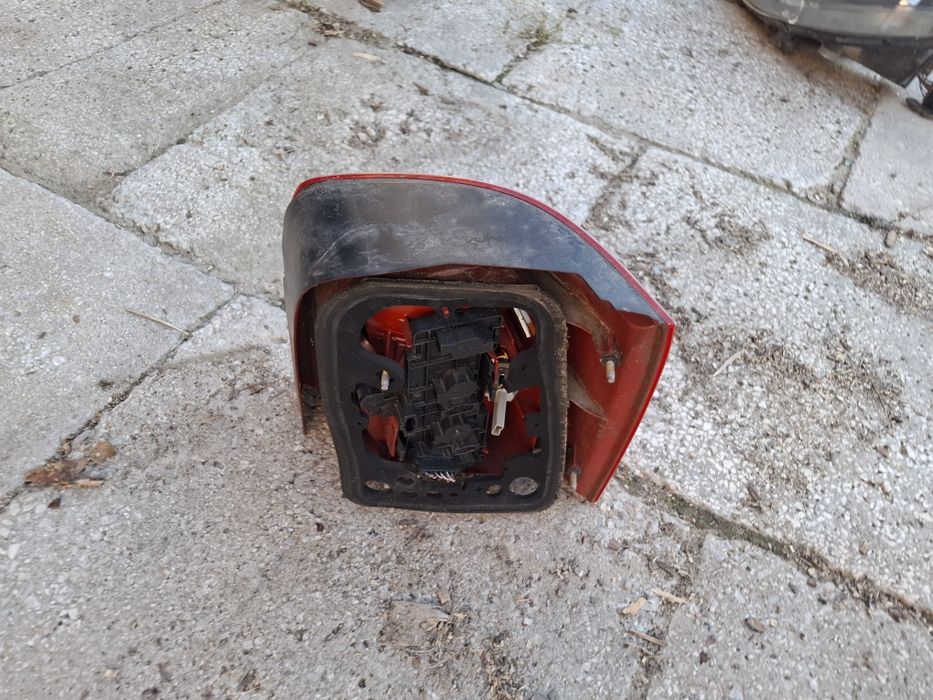 Lampa lewy tył kombi volkswagen Passat b5 fl