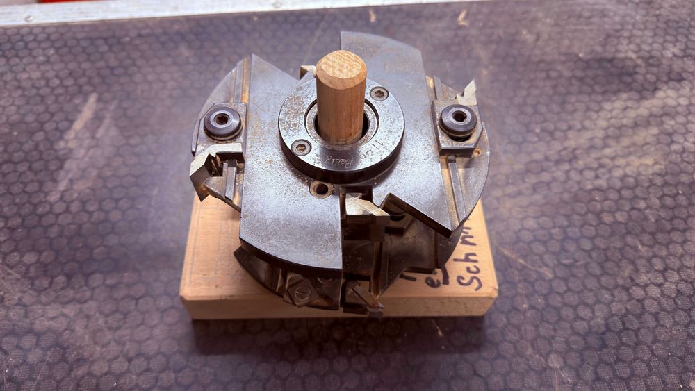 Frezy do obróbki drewna