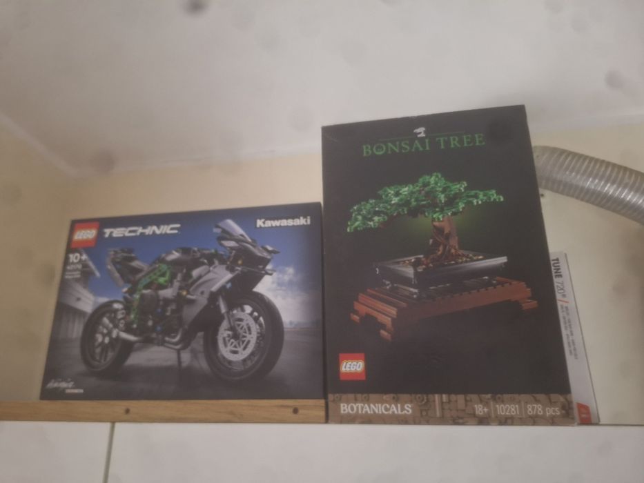 Dwa zestawy lego kompletne złożone