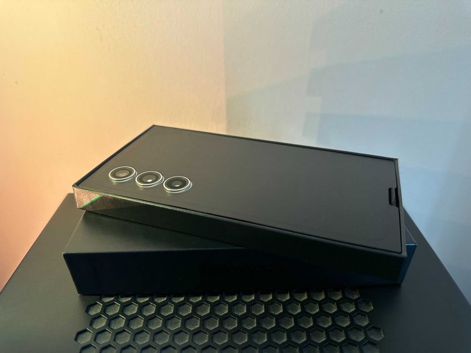 Smartfon Samsung Galaxy S23 5G 8/256GB kremowy