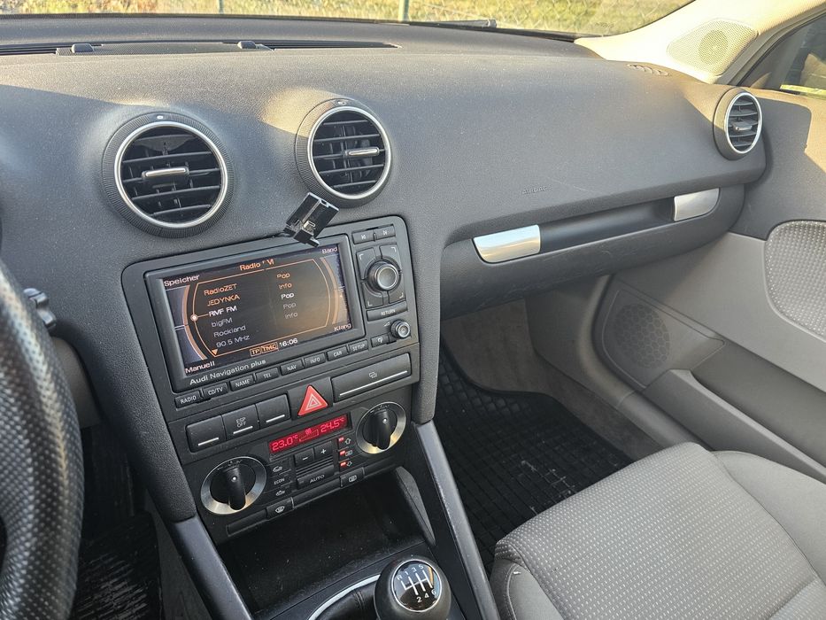 Audi a3 8p 2.0 tdi 140km 8v klima navi alu kubełki