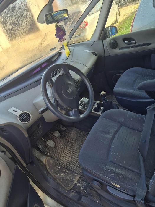 Renault Espace 2.2 dCi 7 osobowy