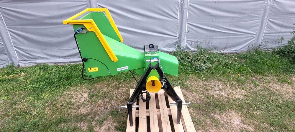 Rębak XR90 rozdrabniacz do gałęzi