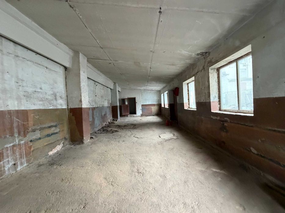 Приміщення під склад в центрі