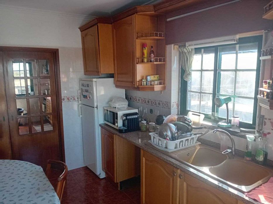 Tenho quartos para alugar em moradia Rua do Mar N 8 Almada, Caparica