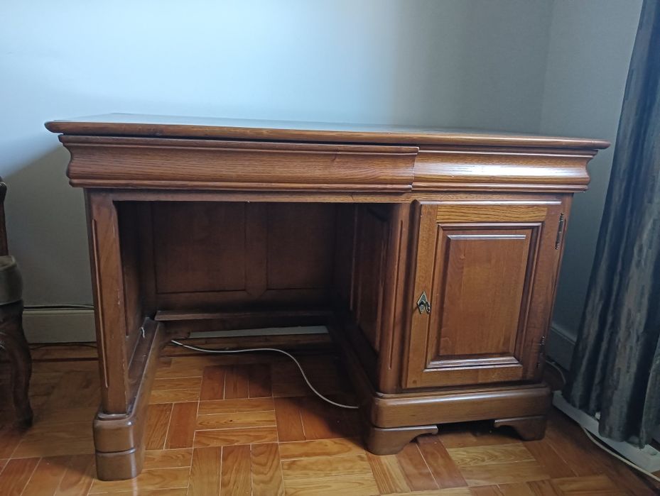 Secretaria de madeira maciça