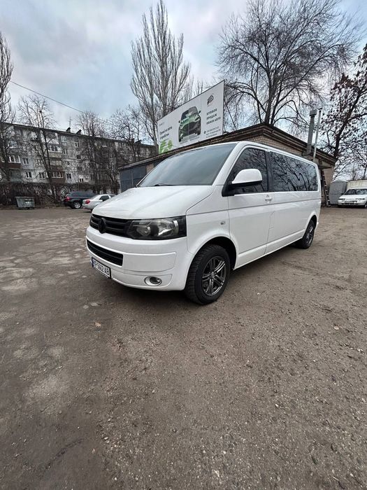 Срочно продам Volkswagen Transporter заводской пассажир 8+1(официал)