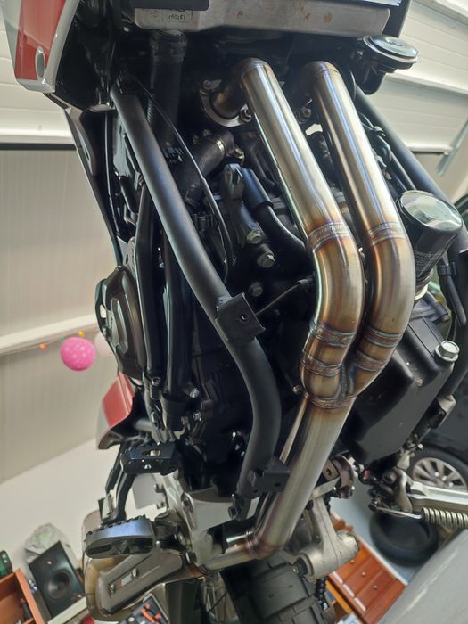 Coletor de escape  Yamaha Tenere 700 Artesanal de alto rendimento
