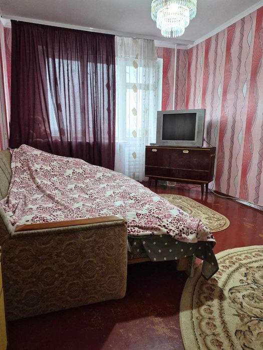 Продам 3 кімн. квартиру в р-ні 3 лікарні. 4/5 пан. будинку. 37000