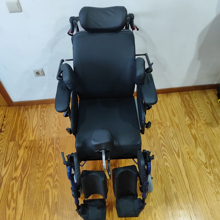 Cadeira de Rodas Multifuncional Moretti Relief Go – Como Nova