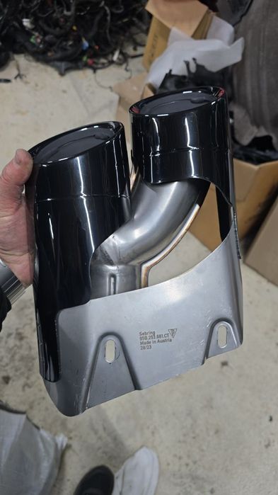 Porsche macan ліва насадка 95b253681ct