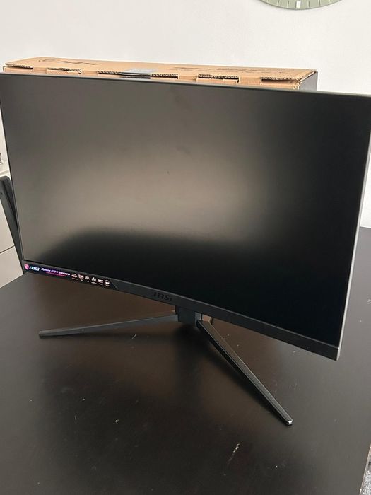 Monitor MSI Optix G24C4 23.6" 1920x1080px 144Hz 1 ms  Zaokrąglony