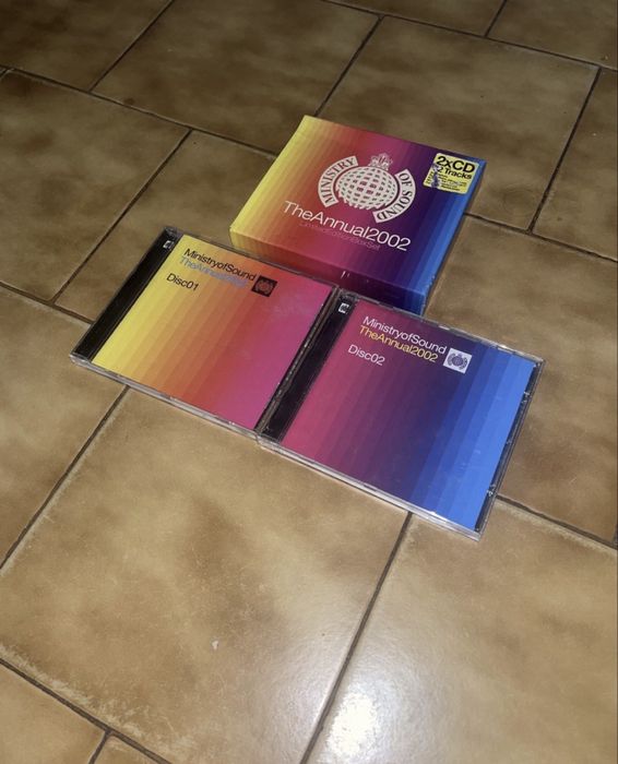 The Annual 2002 Limited Edition Box Set
