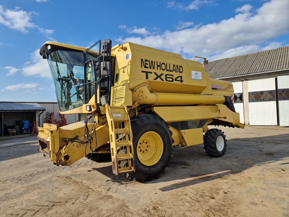 Kombajn zbożowy NEW HOLLAND TX 64 heder 5.18 nie claas