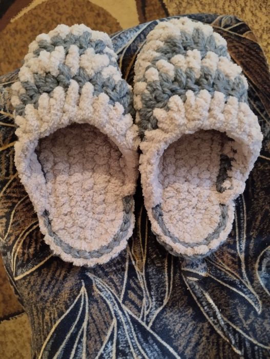 Тапочки дитячі в'язані ручна робота
