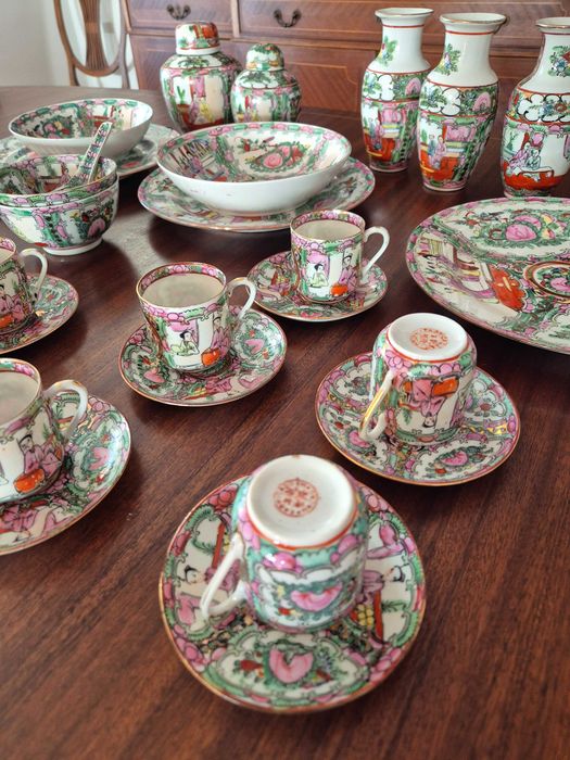 Magnífico Serviço 29 Peças Porcelana Chinesa Rose Medallion – Selo Macau