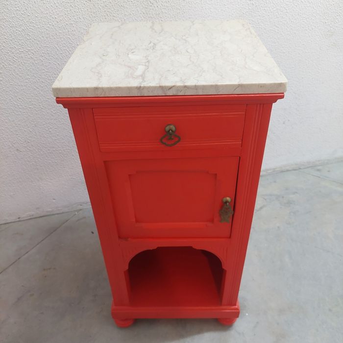 Mesa de cabeceira vintage