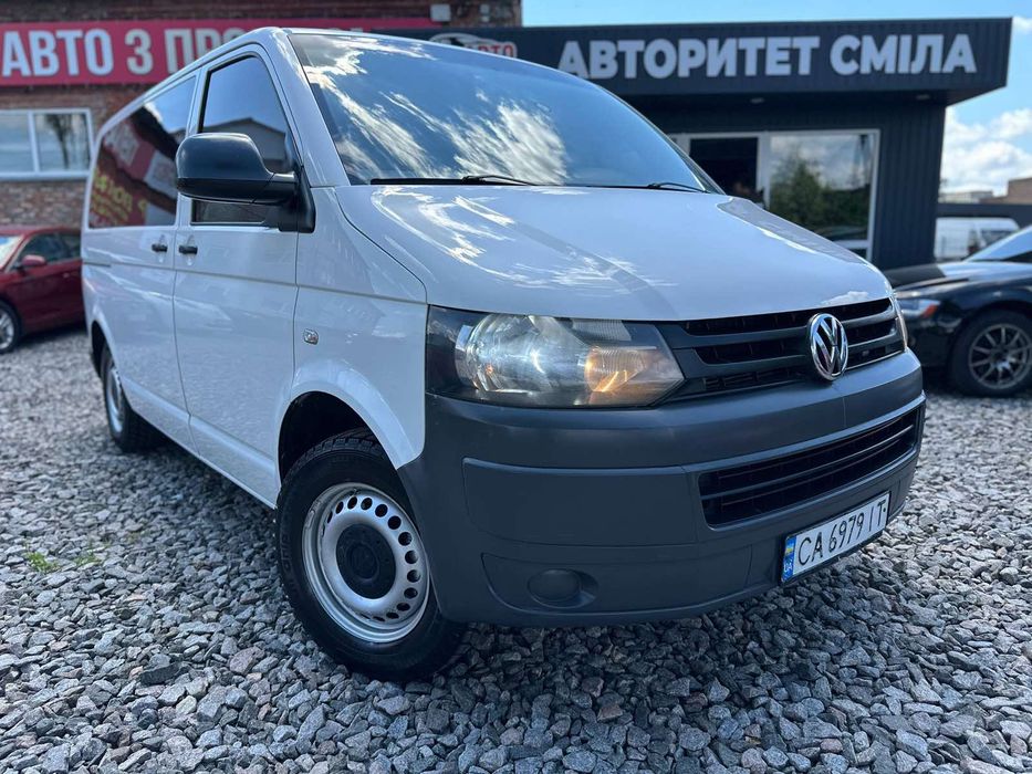 Фольцваген Т 5   2010 рік 2.0 дизель