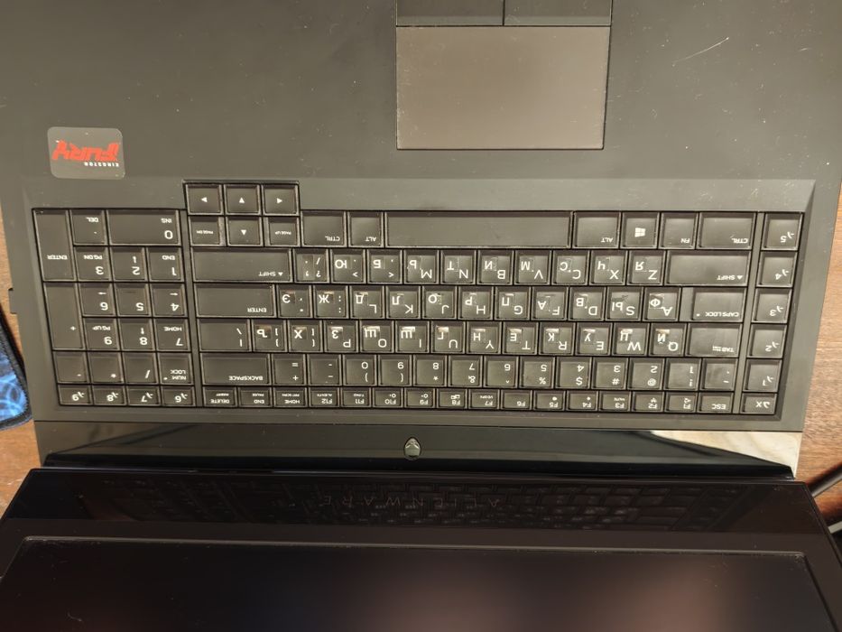 Продам ноутбук Alienware 17 r4