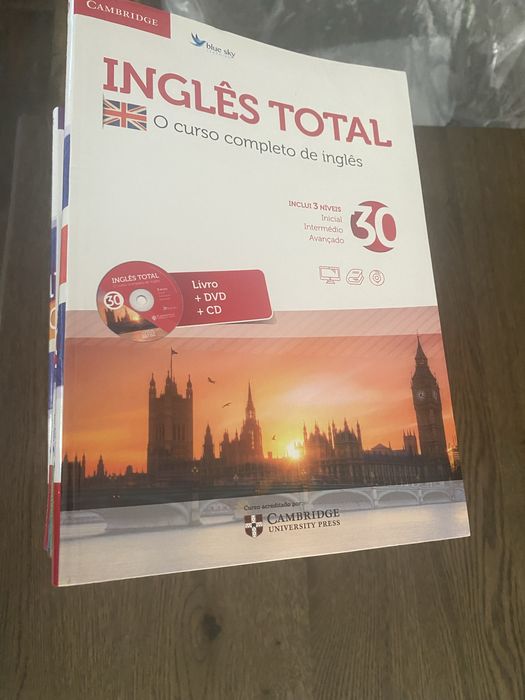 Conjunto  de livros de curso de ingles.