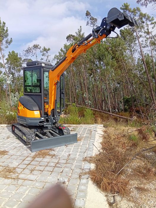 Máquina giratória kubott duas toneladas e meia