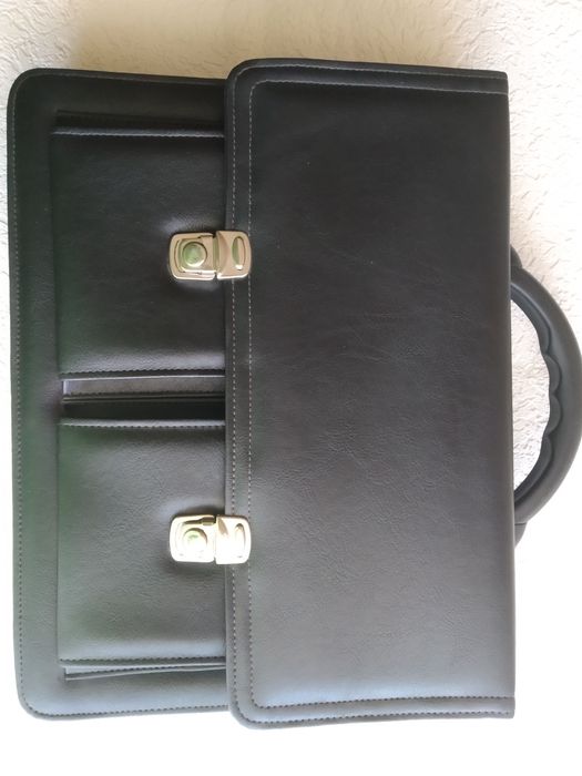 Деловой портфель, сумка для документов А4. НОВАЯ