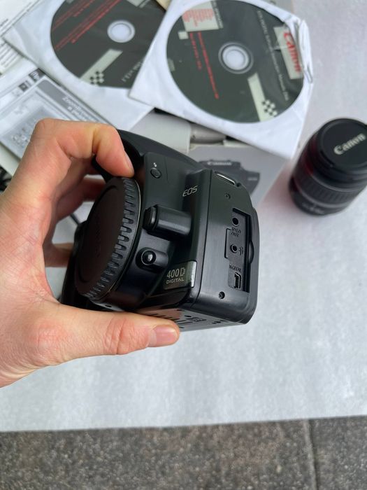 Зеркальный Фотоаппарат Canon EOS 400D.