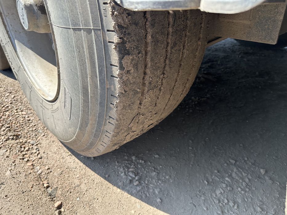 напівпричіп (полуприцеп) зерновоз MEGA MNW самоскид 42 куба