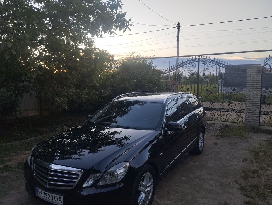 Продам срочно автомобиль