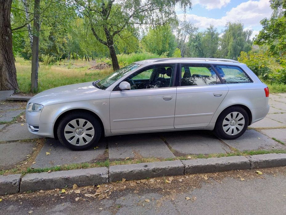 Audi A4 Avant 1.6 газ/бензин