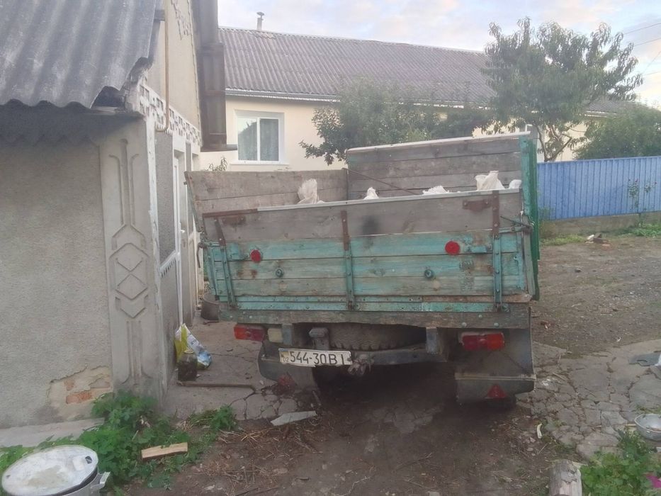 УАЗ 3303 бортовий