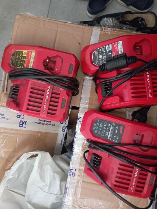 Ładowarka Milwaukee m12-18