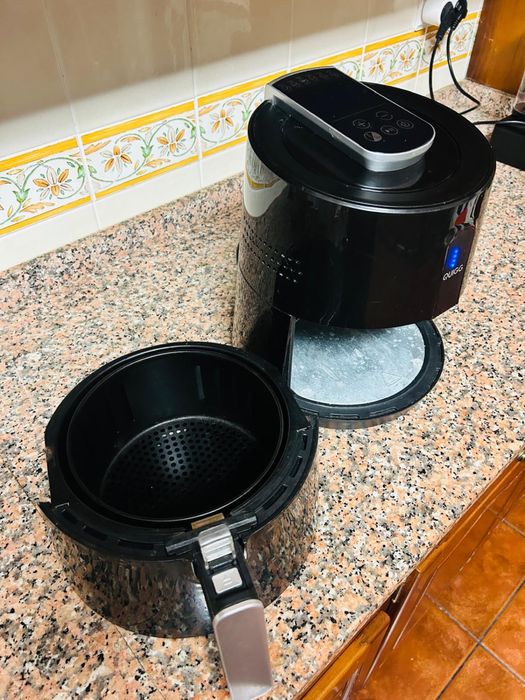 Airfryer Quigg , com varios programas de confeccao