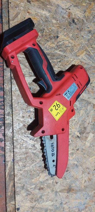 Mini piła do gałęzi Yato