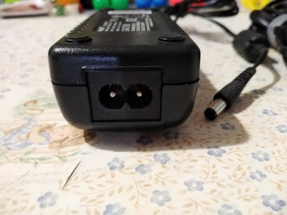 Vendo carregador novo