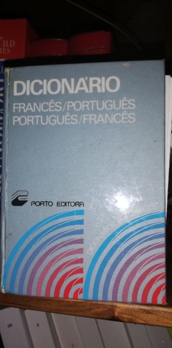 Dicionários de Português, Inglês e Francês